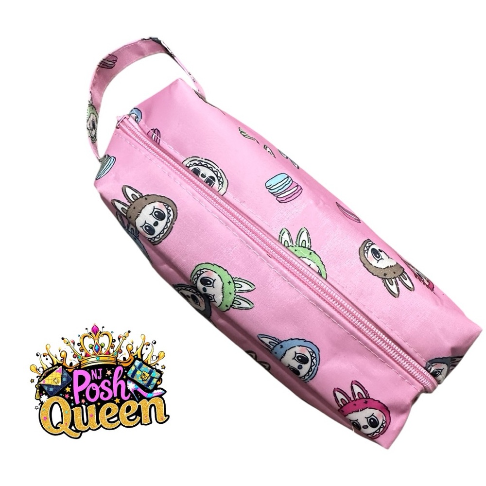 THE MONSTERS - LABUBU Pink Cosmetic Travel Bag - Picture 4 of 4